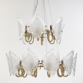 Fine Brass 16 Light Chandelier