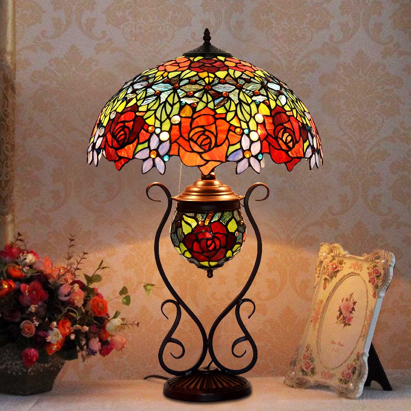 Tiffany lamp with shop roses